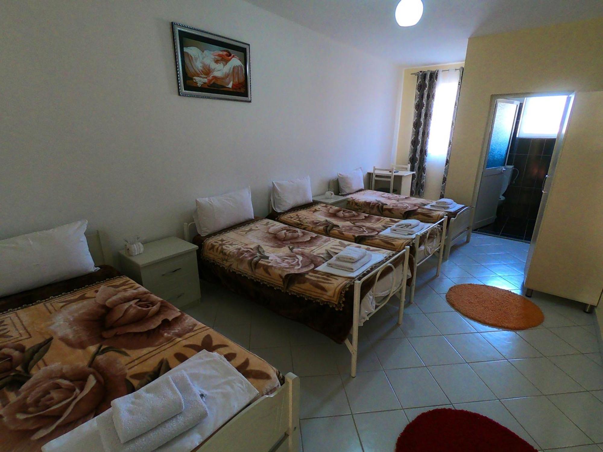 Hotel St.Pauli Shkodër Esterno foto