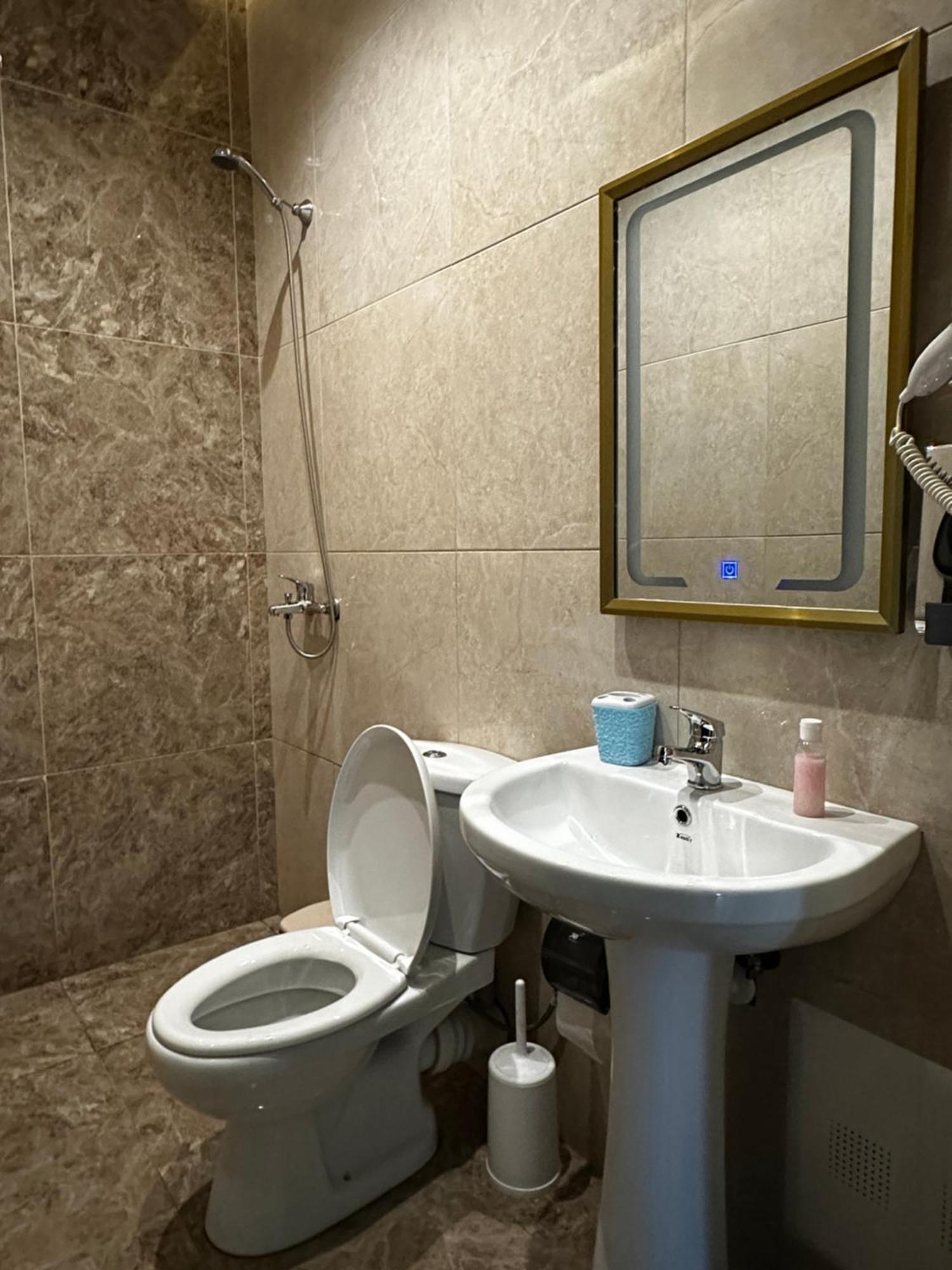Hotel St.Pauli Shkodër Esterno foto