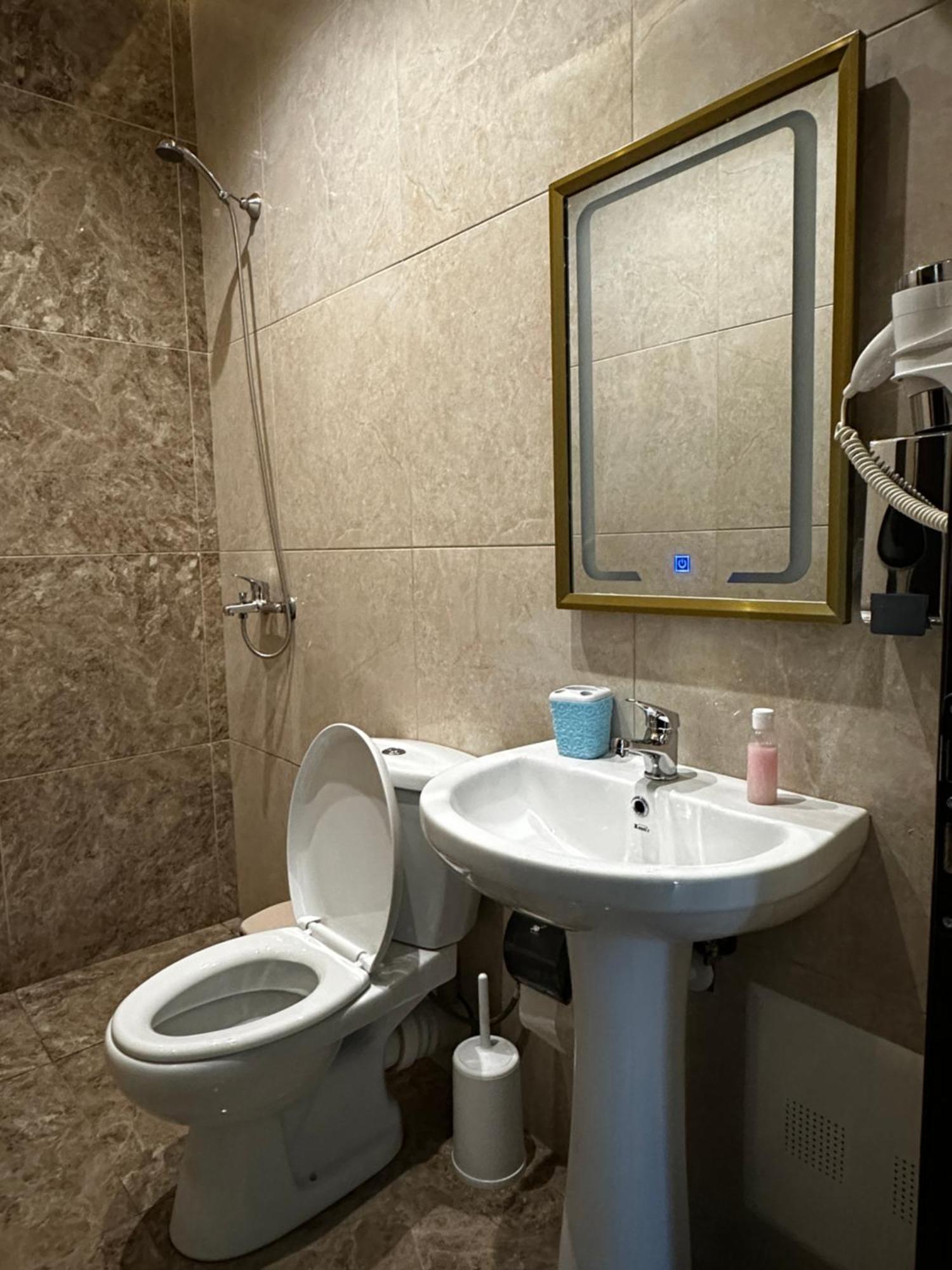 Hotel St.Pauli Shkodër Esterno foto