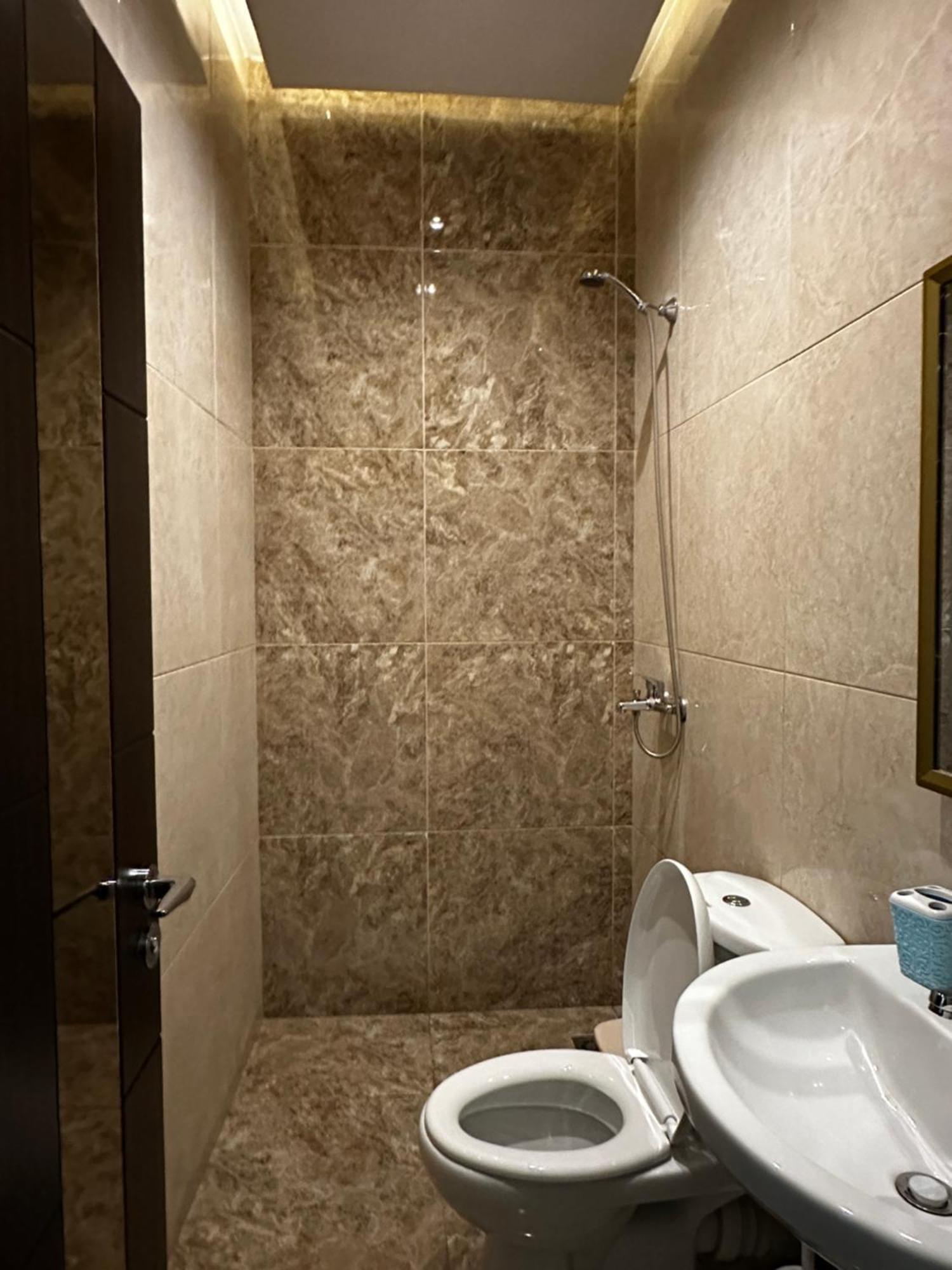 Hotel St.Pauli Shkodër Esterno foto